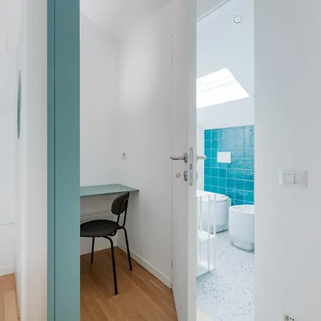 - 800 M Far From Lancetti Station Apartment
