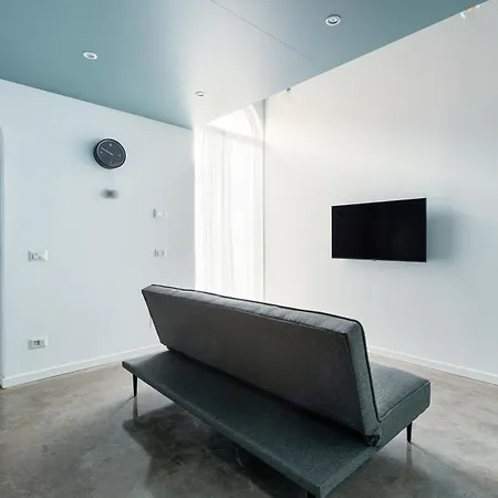 شقة - 800 M Far From Lancetti Station *